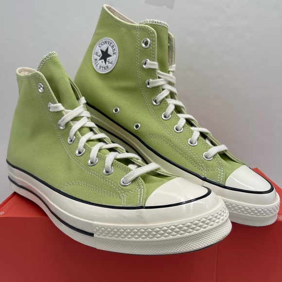 Converse Men’s A04585C CHUCK 70 HI
VITALITY GREEN/EGRET/BLCK High Tops Sneakers - Picture 4 of 16